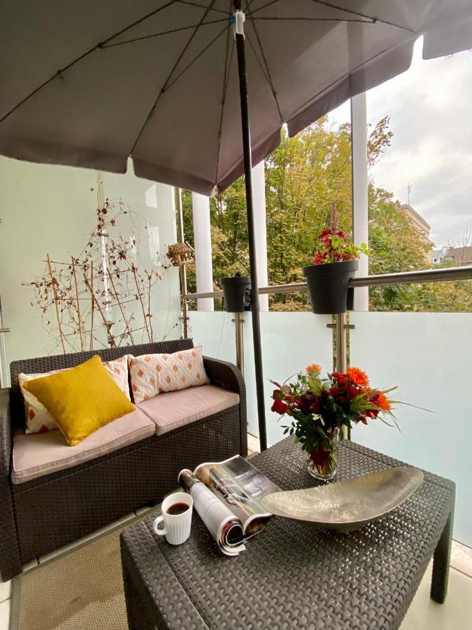 Aravel Suites Вроцлав Екстериор снимка