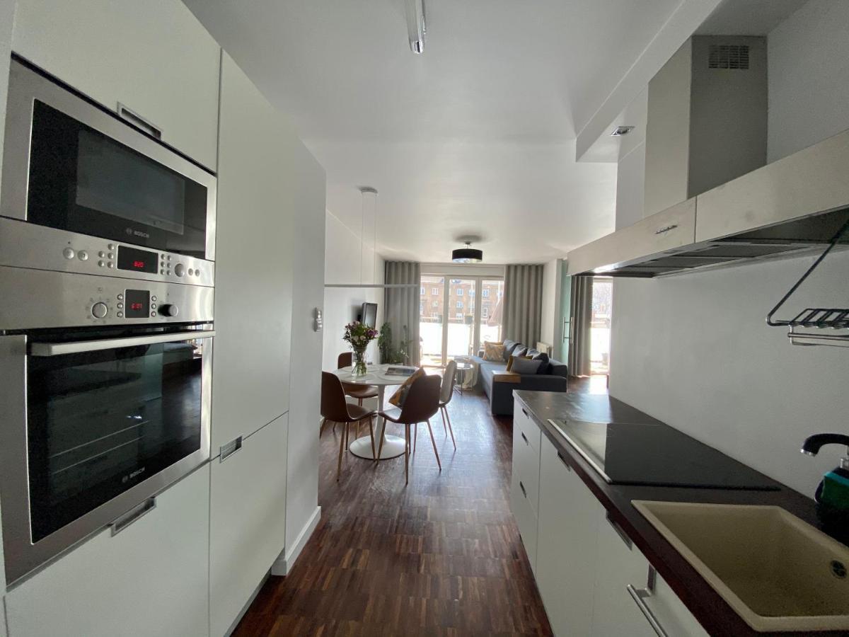 Aravel Suites Вроцлав Екстериор снимка