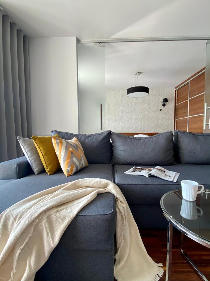 Aravel Suites Вроцлав Екстериор снимка