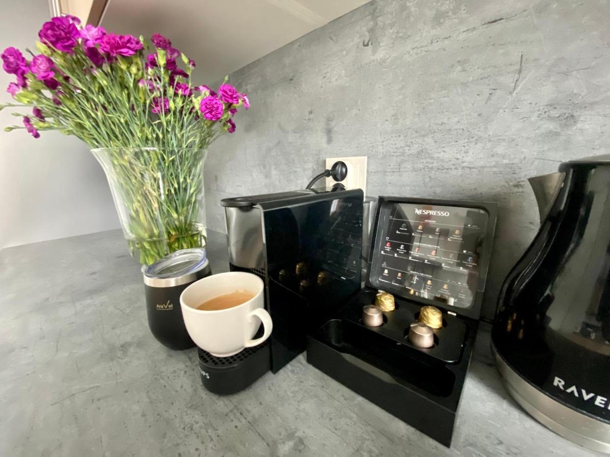 Aravel Suites Вроцлав Екстериор снимка