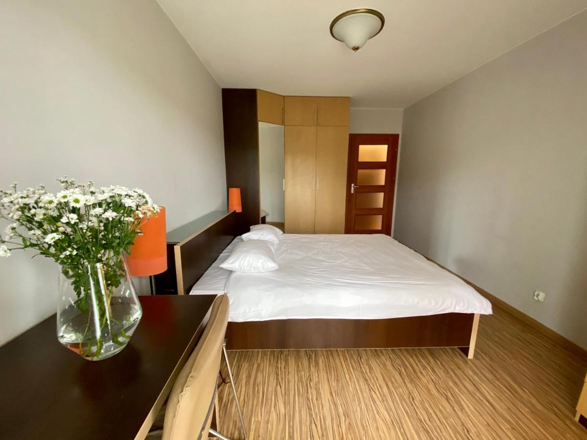 Aravel Suites Вроцлав Екстериор снимка