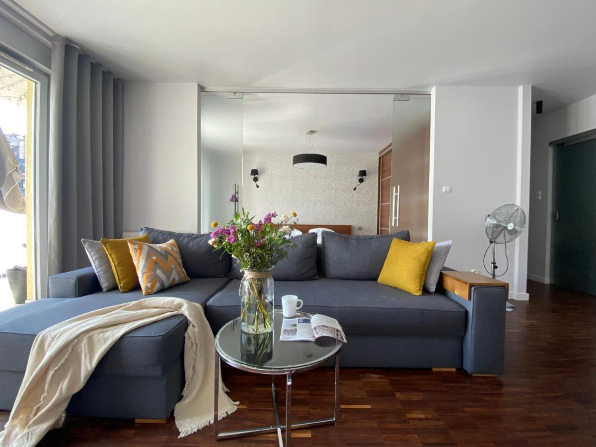 Aravel Suites Вроцлав Екстериор снимка