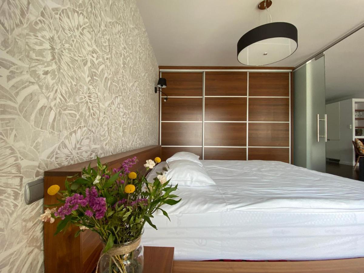 Aravel Suites Вроцлав Екстериор снимка