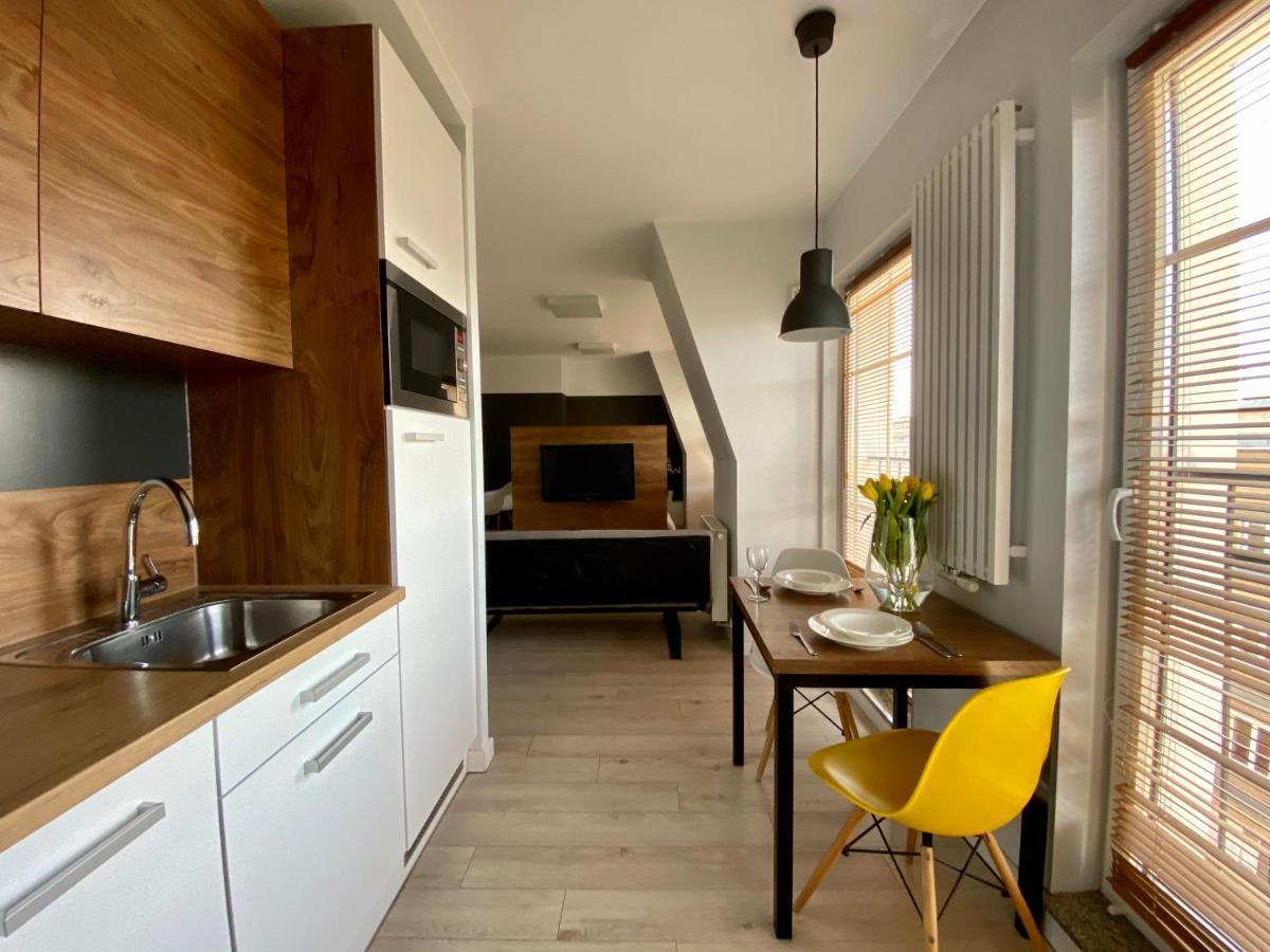 Aravel Suites Вроцлав Екстериор снимка
